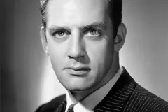 Raymond-Burr-1