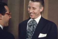Stan_Kenton_and_Pete_Rugolo_1947_or_1948_William_P._Gottlieb_04891-scaled