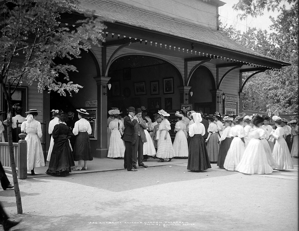 1907 Theatre Audience standing out front of the theatre.
