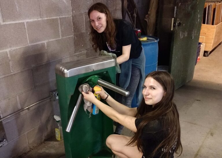 2025-05-10 - Volunteer Spring Cleaning (Mary Jane Curtis photos) (6)