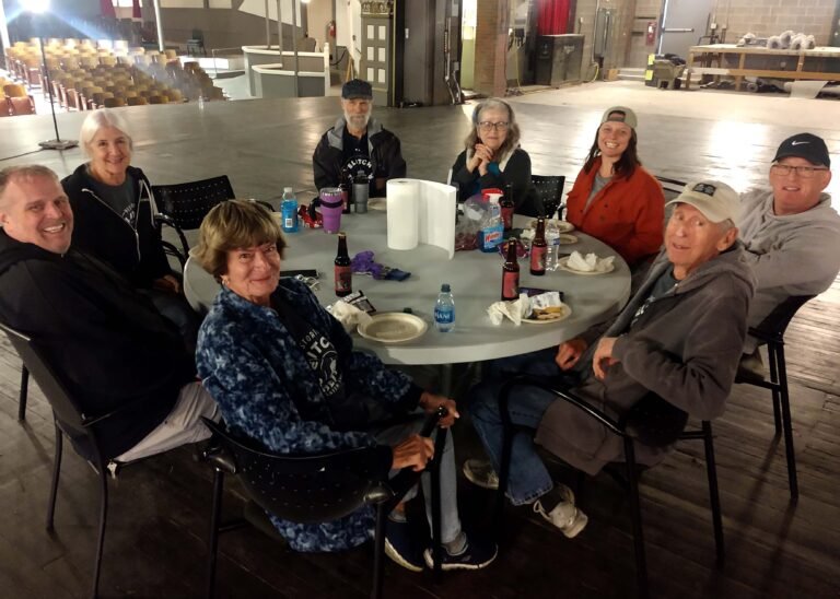 2025-10-18 Fall cleaning and maintenene Volunteer Day (2)